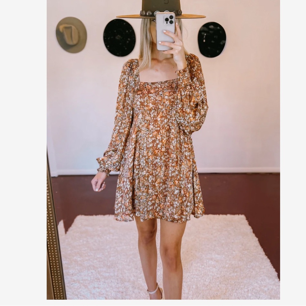Brand new never worn floral flowy dress